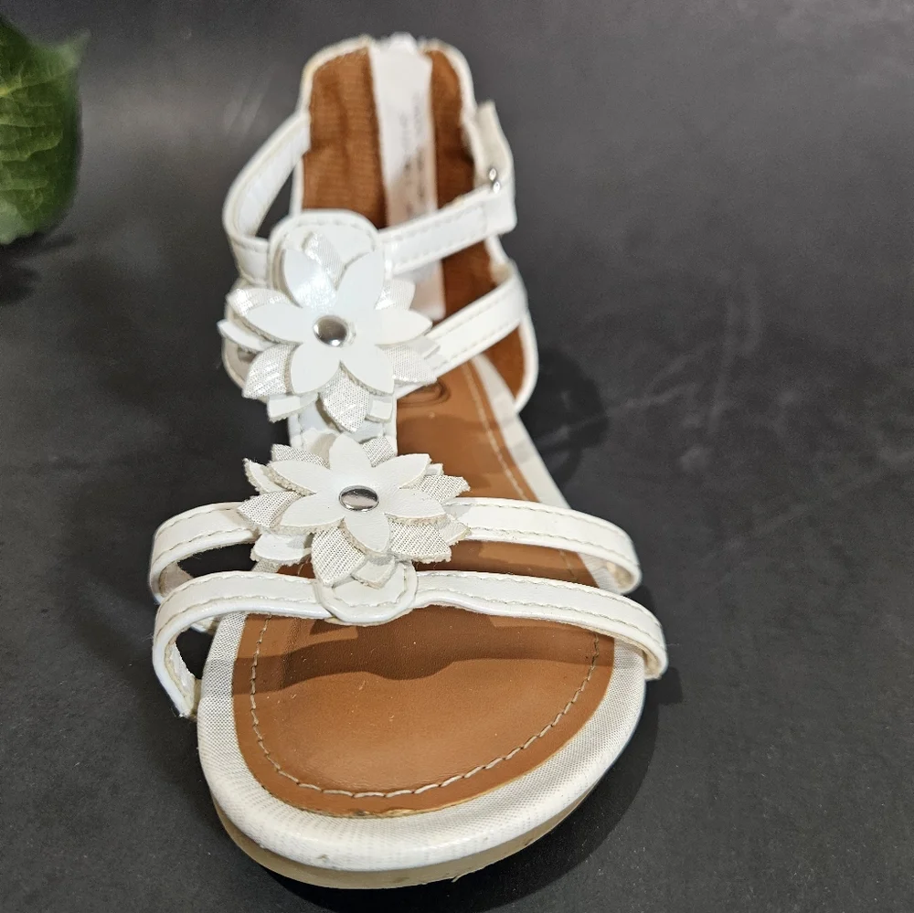 Girls White Flower Flat Sandals - Picture 5 of 12